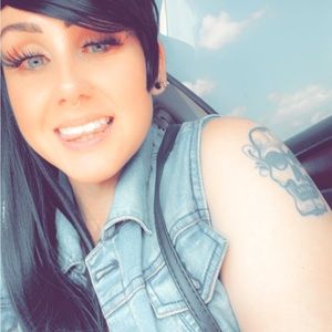 Meet your Posher, Melissa